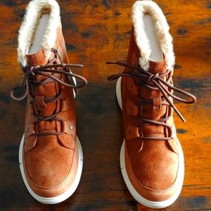 Sorel Explorer II Joan Faux Fur WP Velvet Tan Fawn color Size 8 Womens